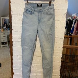 Levi light blue denim skinny jeans -size 6